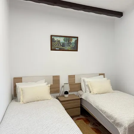 Maravilla With Sea Views *