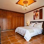 Villa Maravilla With Sea Views Los Menores