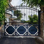 Maravilla With Sea Views *