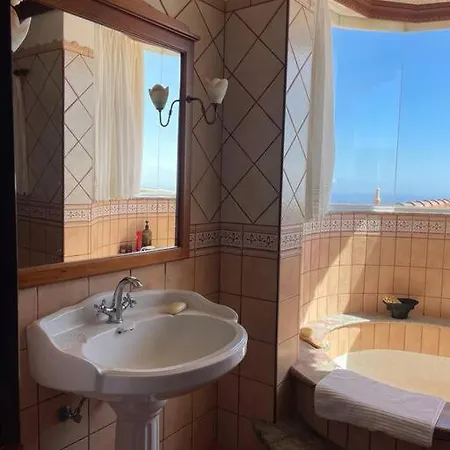 Maravilla With Sea Views Вилла *