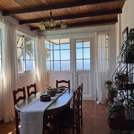 Maravilla With Sea Views Вилла