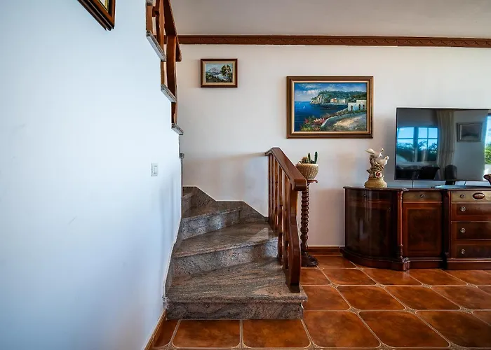 Maravilla With Sea Views *