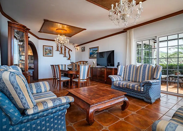 Maravilla With Sea Views Вилла *