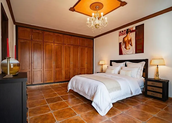 Вилла Maravilla With Sea Views Лос Менорес