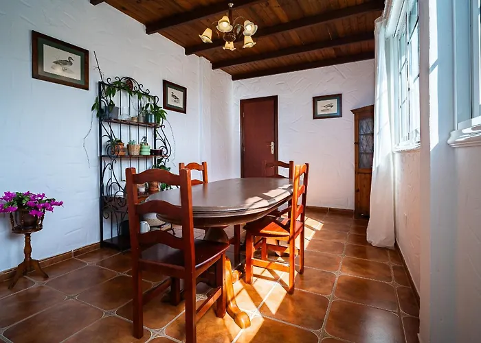 Maravilla With Sea Views *