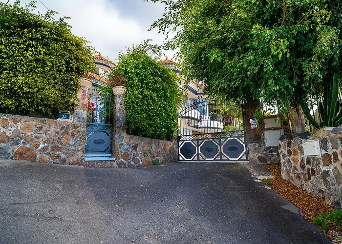 Maravilla With Sea Views Вилла